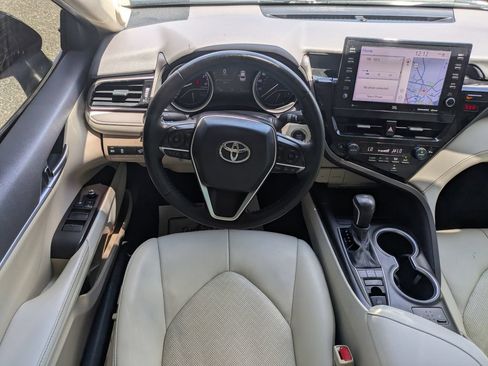 Used 2021 Toyota Camry XLE w/ Navigation Package FWD image 14