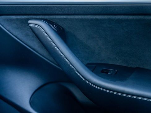 Used 2023 Tesla Model 3 Performance image 13