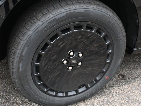 New 2026 Ford Maverick Lobo AWD/4WD image 4