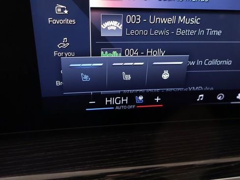 New 2026 BMW X6 xDrive40i w/ Climate Comfort Package image 8