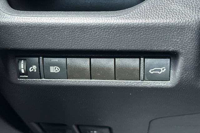 Certified 2022 Toyota RAV4 XLE w/ Convenience Package FWD image 30