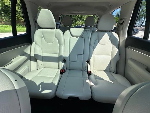 Used 2024 Volvo XC90 T8 Plus w/ Protection Package Premier AWD/4WD image 23