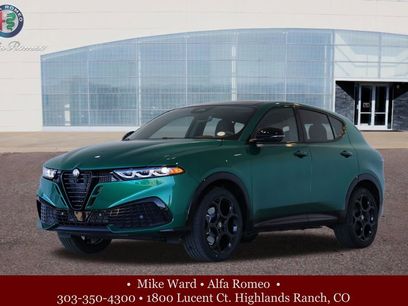 New 2026 Alfa Romeo Tonale Base w/ Black Premium Package