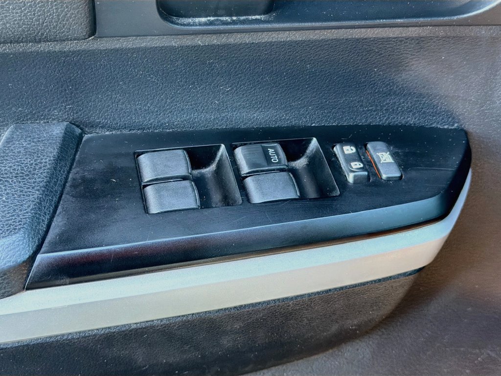 Used 2018 Toyota Tundra SR5 w/ SR5 Upgrade Package RWD image 18