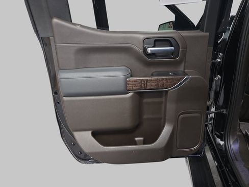 Used 2022 GMC Sierra 1500 Denali w/ Denali Premium Package image 16