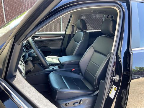 Certified 2022 Volkswagen Atlas SE w/ Panoramic Sunroof Package FWD image 24