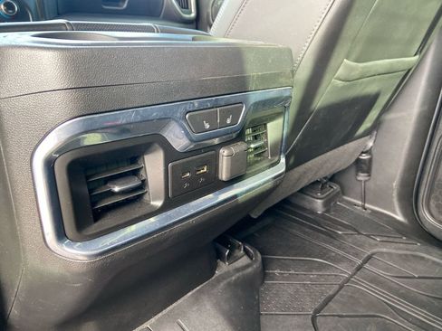 Used 2020 Chevrolet Silverado 3500 High Country image 33