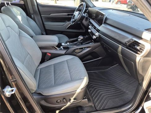 Used 2023 Kia Telluride EX X-Line image 12
