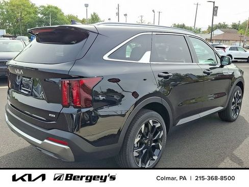 Used 2026 Kia Sorento EX AWD/4WD image 3