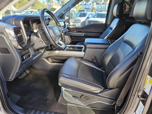 Used 2023 Ford F250 Lariat w/ Sport Appearance Package image 17