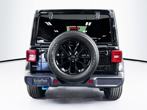 Used 2022 Jeep Wrangler Sahara w/ Cold Weather Group image 7