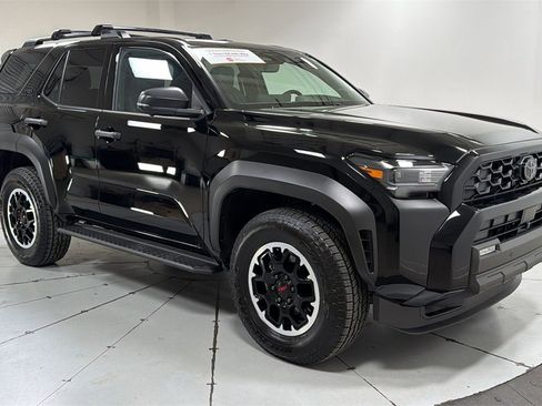 Certified 2025 Toyota 4Runner TRD Off-Road Premium image 3