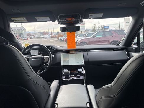 Used 2023 Land Rover Range Rover Sport SE Dynamic image 9