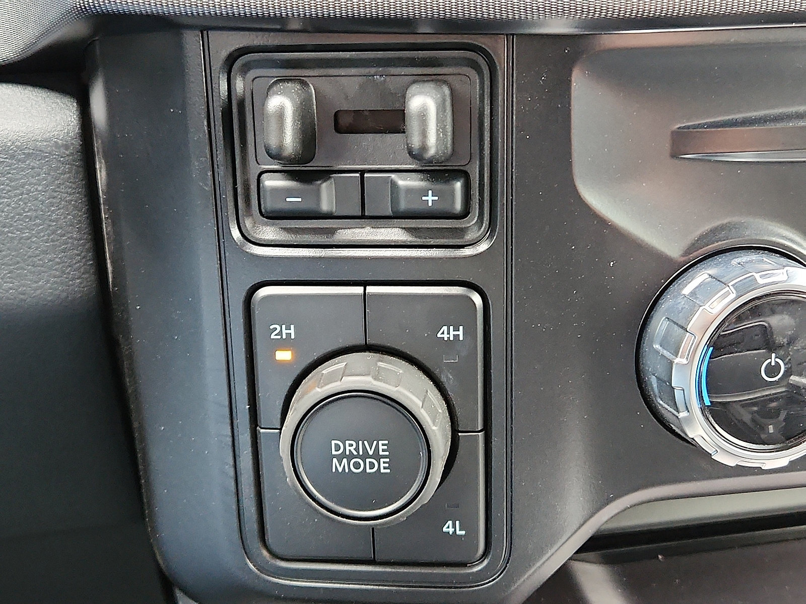 New 2026 Ford F250 Platinum AWD/4WD image 12