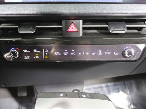 Used 2024 Kia EV6 Light image 16