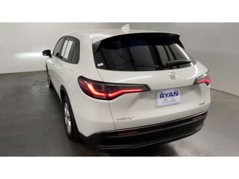 Used 2023 Honda HR-V LX image 7