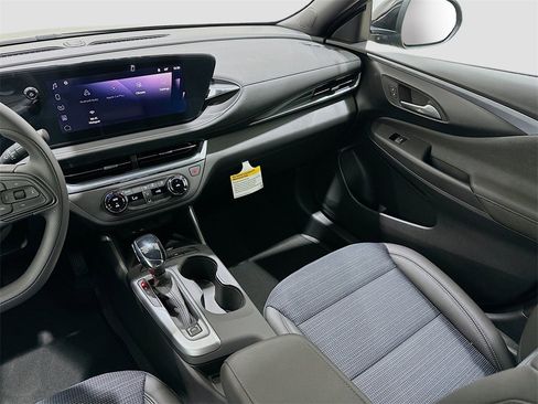 New 2026 Buick Envista Preferred w/ Convenience II Package image 22