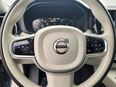 Used 2018 Volvo XC60 T8 Inscription w/ Advanced Package image 21