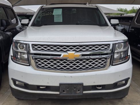 Used 2018 Chevrolet Tahoe LT w/ LT Signature Package RWD image 2