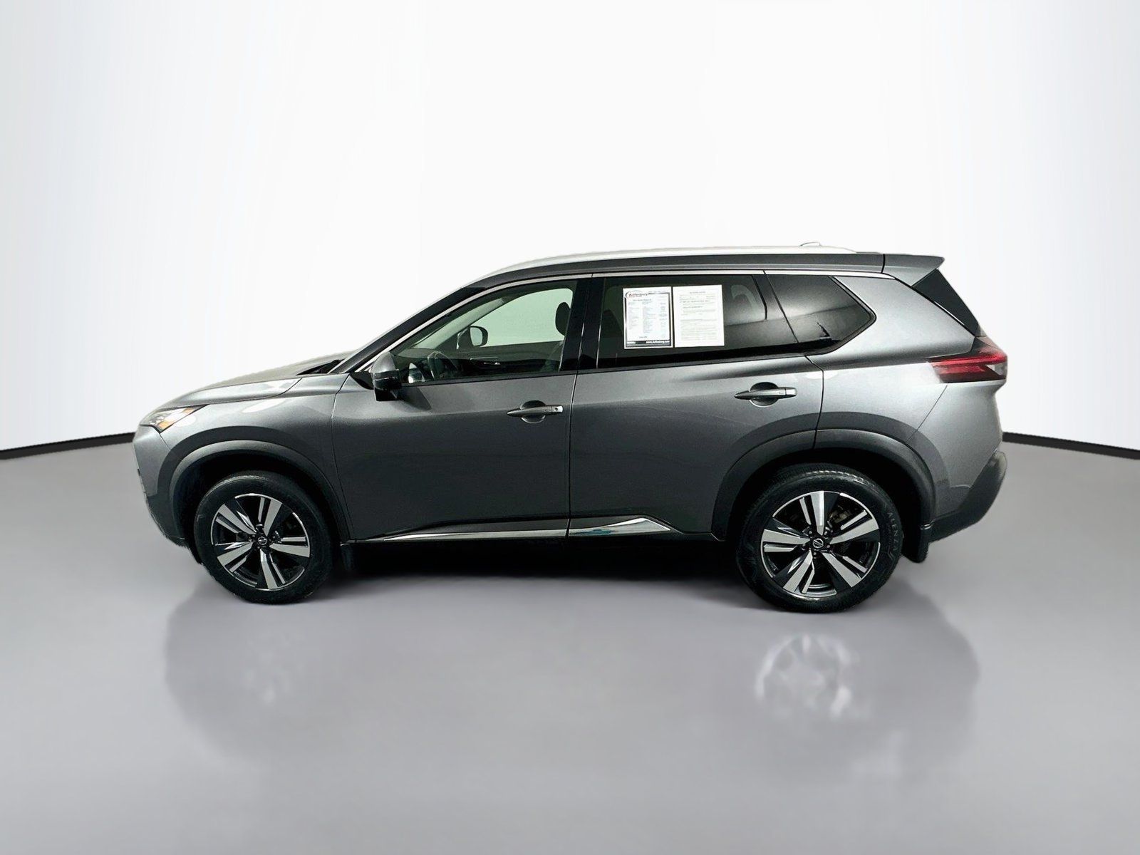Used 2021 Nissan Rogue SL AWD/4WD image 4
