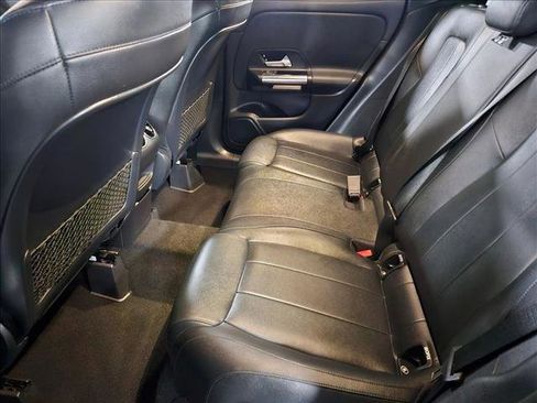 Used 2021 Mercedes-Benz GLA 250 w/ Premium Package image 18