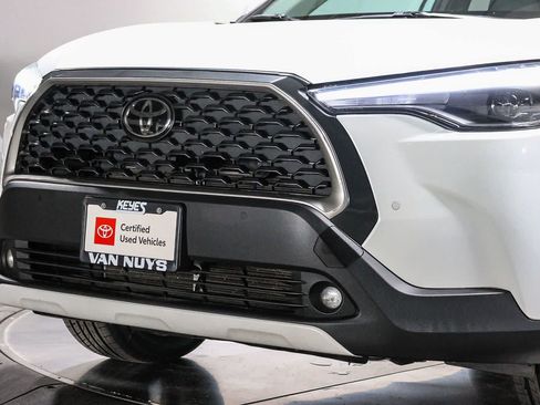 Certified 2022 Toyota Corolla Cross XLE AWD/4WD image 8