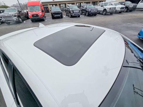 Used 2023 Dodge Charger SRT Hellcat w/ Harman/Kardon Audio Group image 9