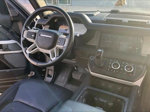 Used 2022 Land Rover Defender 90 X-Dynamic HSE image 8