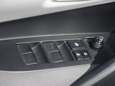 Used 2025 Toyota Corolla LE image 10