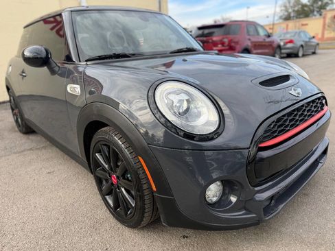 Used 2016 MINI Cooper S image 3