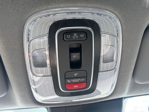 Used 2025 Hyundai Elantra SEL FWD image 11