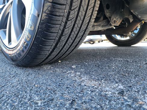 Used 2021 Buick Envision Essence image 23