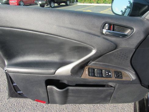 Used 2009 Lexus IS 250 AWD image 28