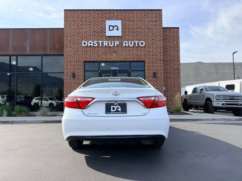 Used 2017 Toyota Camry LE FWD image 6
