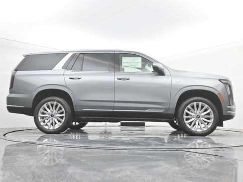 New 2026 Cadillac Escalade 4WD w/ LPO, Floor Liner Package image 20