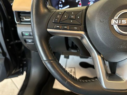 Used 2024 Nissan Sentra SV w/ SV Premium Package image 11