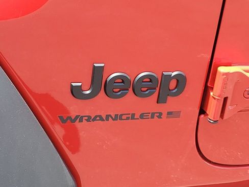 Used 2025 Jeep Wrangler Unlimited Sport AWD/4WD image 8