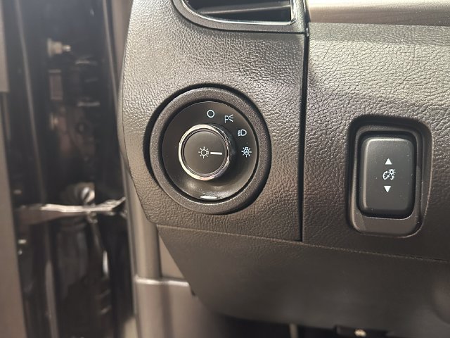 Used 2018 Ford Taurus SEL w/ Equipment Group 201A AWD/4WD image 17