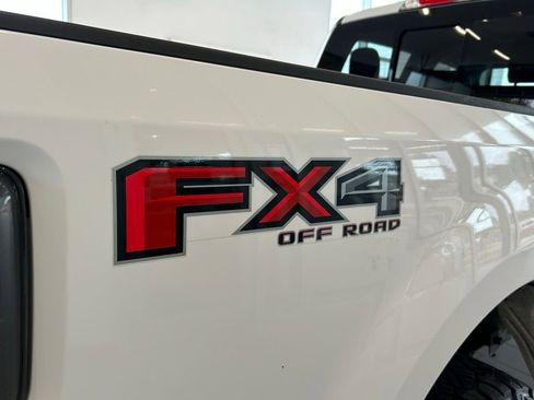 Used 2019 Ford F250 Lariat w/ Lariat Value Package image 43