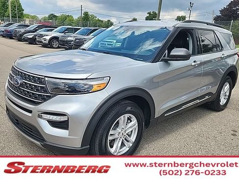 Used 2024 Ford Explorer XLT w/ Equipment Group 202A AWD/4WD image 1