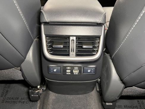 Used 2025 Subaru Outback Touring image 13