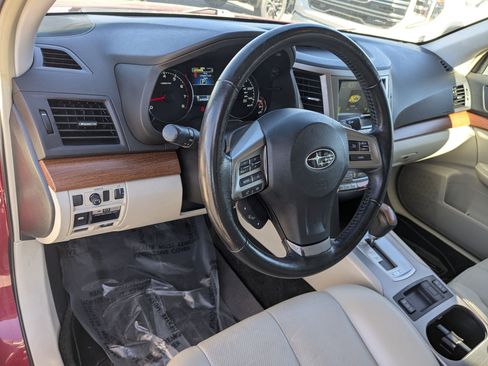 Used 2013 Subaru Outback 2.5i Limited AWD/4WD image 16