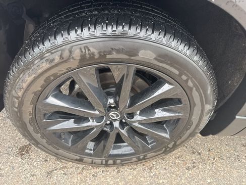 Used 2023 MAZDA CX-9 Touring Plus image 12