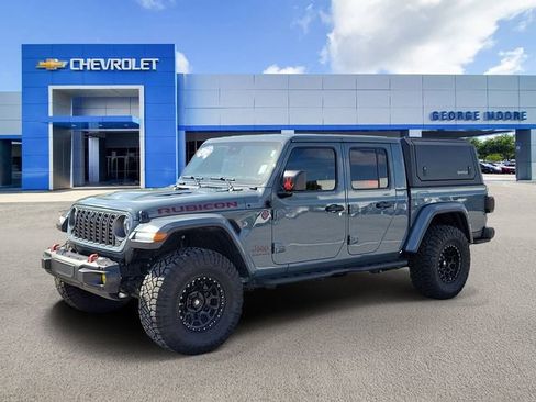 Used 2025 Jeep Gladiator Rubicon AWD/4WD image 2