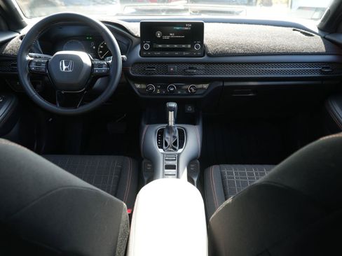 Used 2025 Honda HR-V Sport image 19