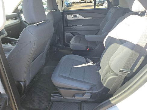 New 2025 Ford Explorer Active image 14