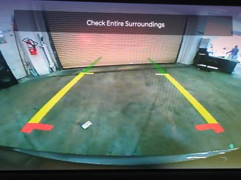 Certified 2022 Chrysler Voyager LX image 22