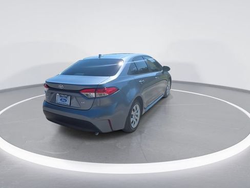 Used 2025 Toyota Corolla LE FWD image 8