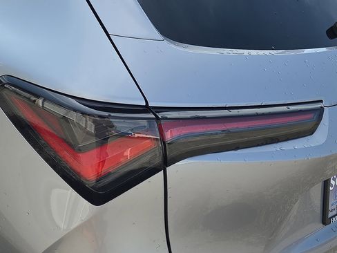 Used 2025 Acura ADX FWD image 10