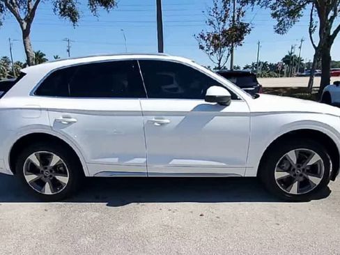 Used 2022 Audi Q5 Premium Plus image 9